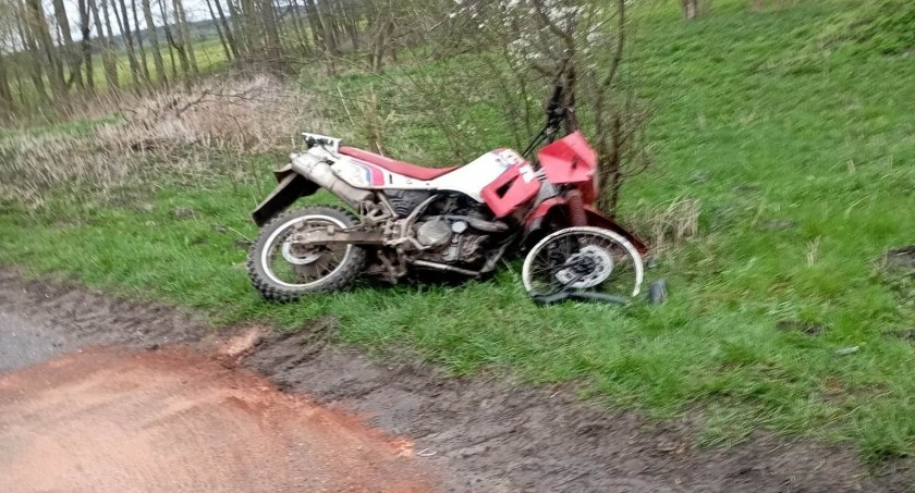 Motocyklista miał wypadek i... dwa promile