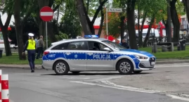 Zepsuł się jej kierunkowskaz w saabie i przez to dos…