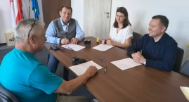 Uczniowie na wakacjach, a w szkole ruszył duży remont