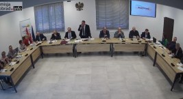 Radni z Jabłonny poparli pomysł, by kupić pawilon od GS i zrobić tam siedzibę GOK