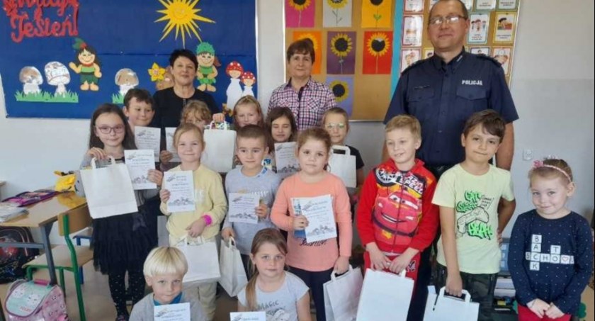 Każdy chciał usiąść za kierownicą radiowozu