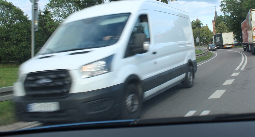 Seria zdarzeń na drogach powiatu, trzy z udziałem BMW