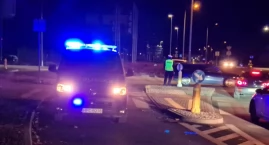 Kobieta z 3 promilami i zakazem za kierownicą, zderzenie volvo z krową