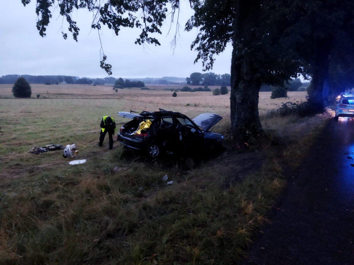 Tragiczny wypadek na trasie Barciany-Srokowo. 18-latek nie żyje