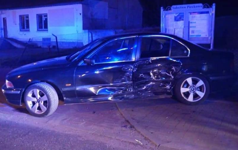 Wyjeżdżał z posesji i zderzył się z  prawidłowo jadącym VW Sharanem