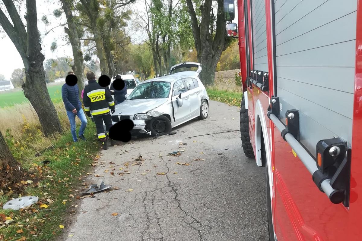 Groźny wypadek w gminie Barciany! Kobieta z urazami głowy trafiła do szpitala