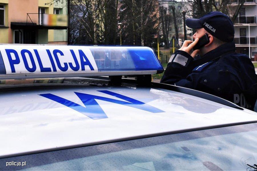 Kętrzyn. Zapłacił oszustowi 1200 złotych za trochę makulatury