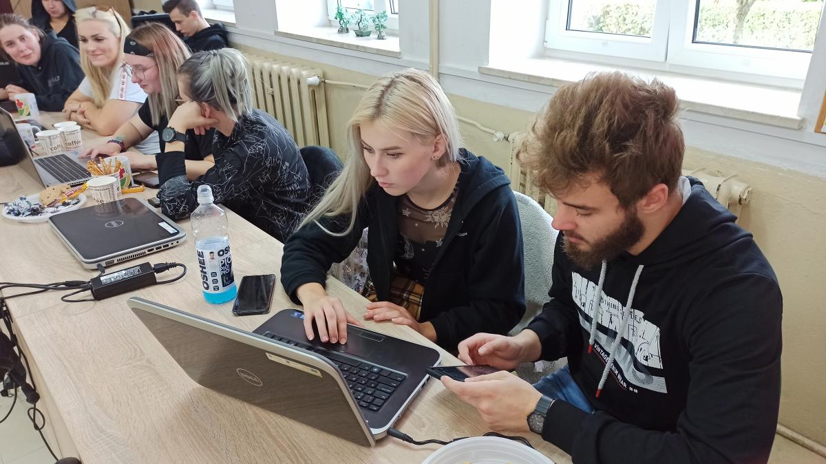 Wirtualny finał międzynarodowego projektu w reszelskim zespole szkół
