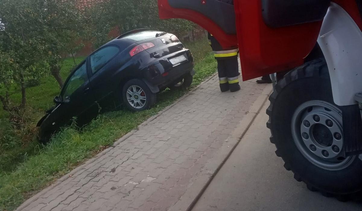 Wypadek w Mołtajnach. Kobieta straciła panowanie nad autem