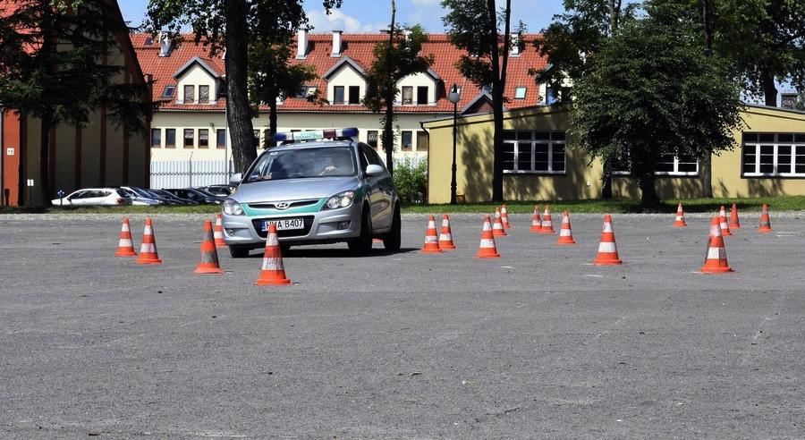 Straż Graniczna doskonaliła technikę jazdy swoich funkcjonariuszy
