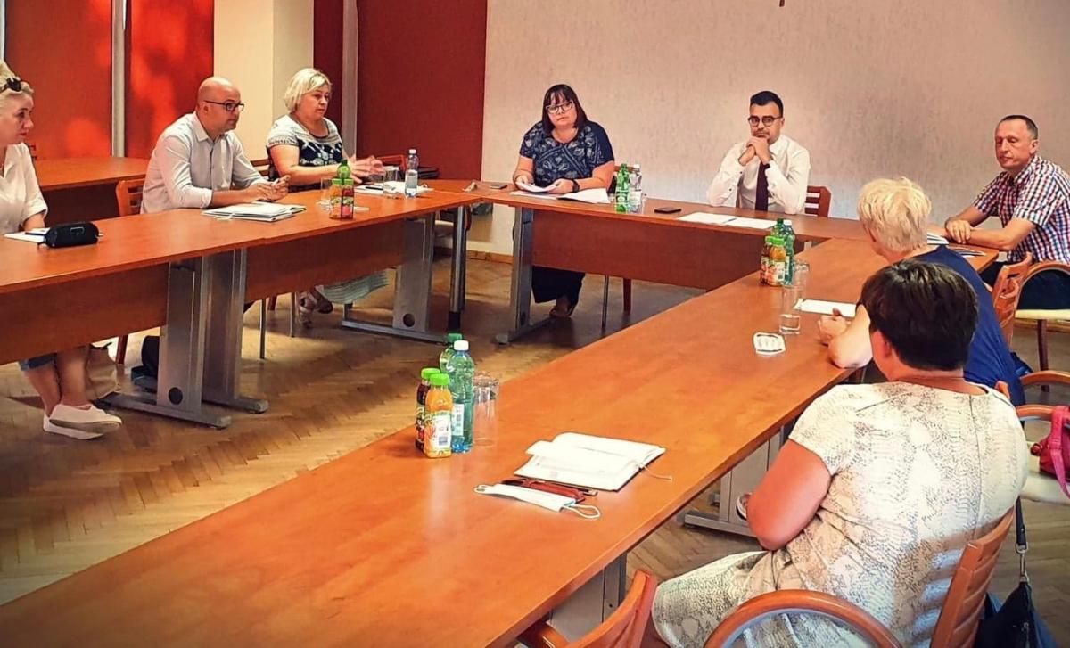 Kętrzyńskie szkolny przygotowane na pierwszy dzwonek. Nauki zdalnej nie będzie, ale do 