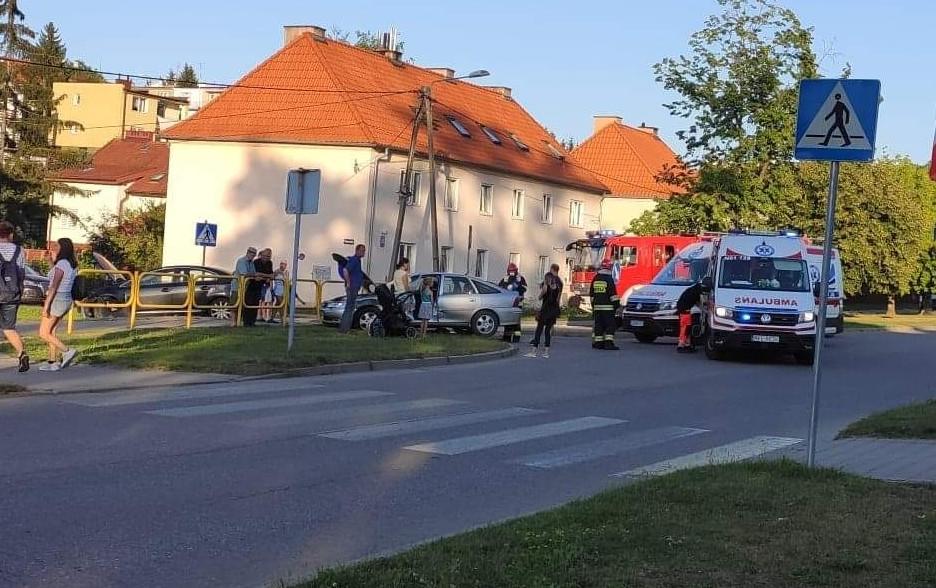 Wypadek przy ul. Poznańskiej w Kętrzynie. 7-latek trafił do szpitala