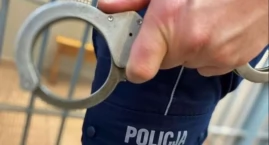 Kętrzyn. Przyszedł do komendy zapłacić grzywnę. Wysz&hellip;