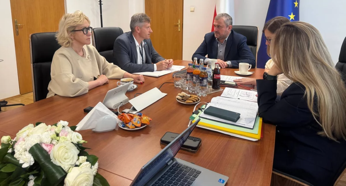Jacek Wiśniowski: będzie uzdrowisko, są szanse na kolej i obwodnicę DK51 – raport z Warszawy