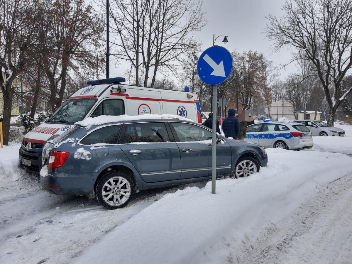 Lidzbark Warmiński. Skoda zderzyła się z karetką pogotowia