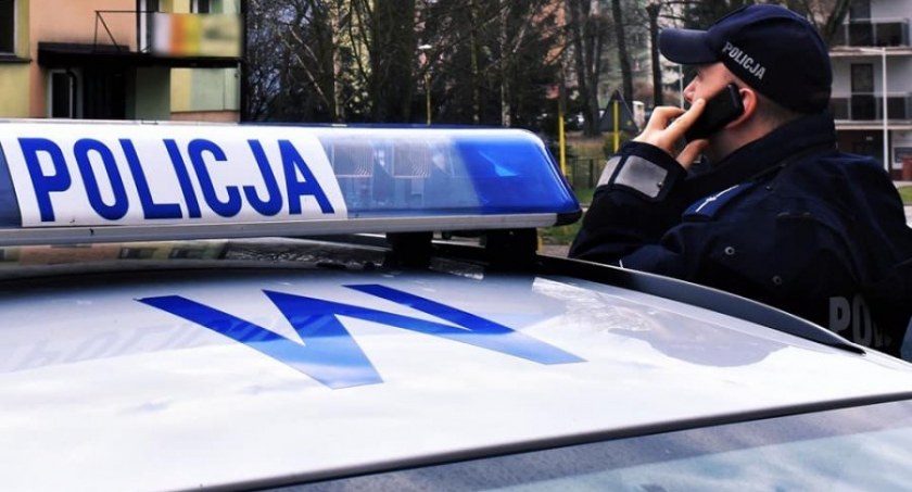 Mieszkaniec Lidzbarka Warmińskiego leżał na chodniku i twierdził, że został potrącony. Grozi mu grzywna za fałszywe informacje