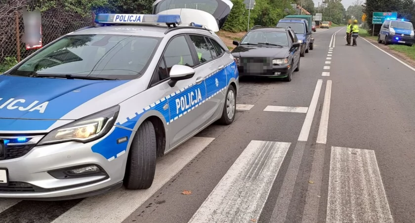 Pijani młodzieńcy kradli co popadnie, nawet niesprawne auto, a potem wydali kolegę, który miał w domu marihuanę i amfetaminę