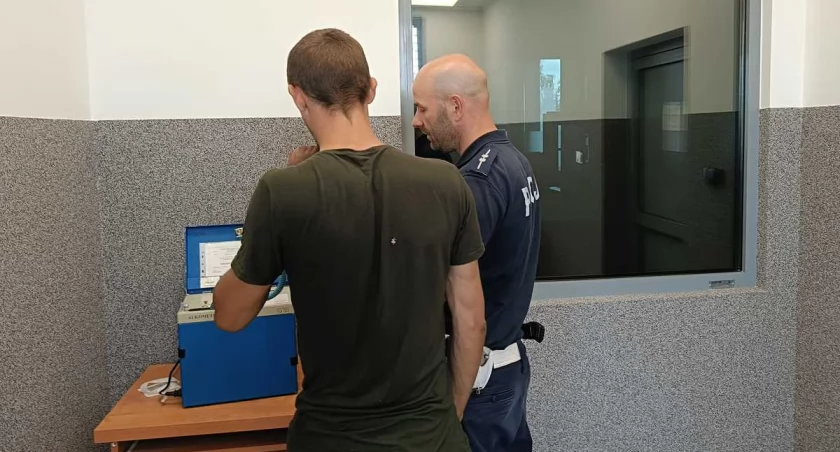 Budowniczy drogi Wozławki - Lidzbark Warmiński nie zdążył wytrzeźwieć przed robotą. teraz grozi mu 5 lat za kratami