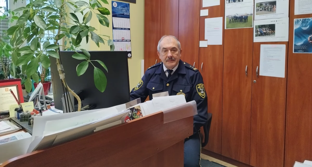 Smog, bezdomność i dzikie zwierzęta. O codziennej pracy Straży Miejskiej w Bartoszycach