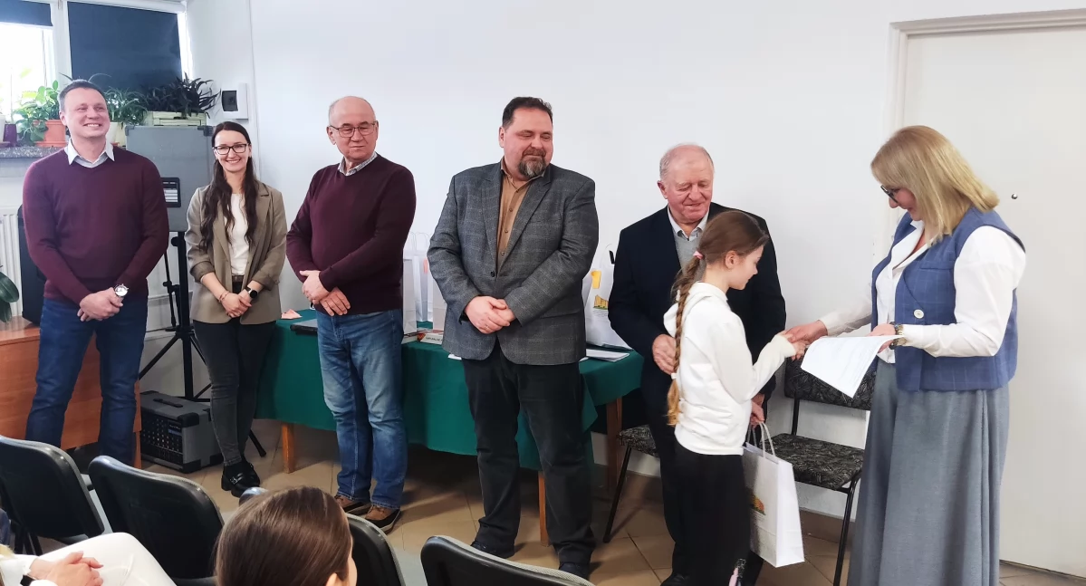 Poezja i malarstwo między blokami. Barcja i 