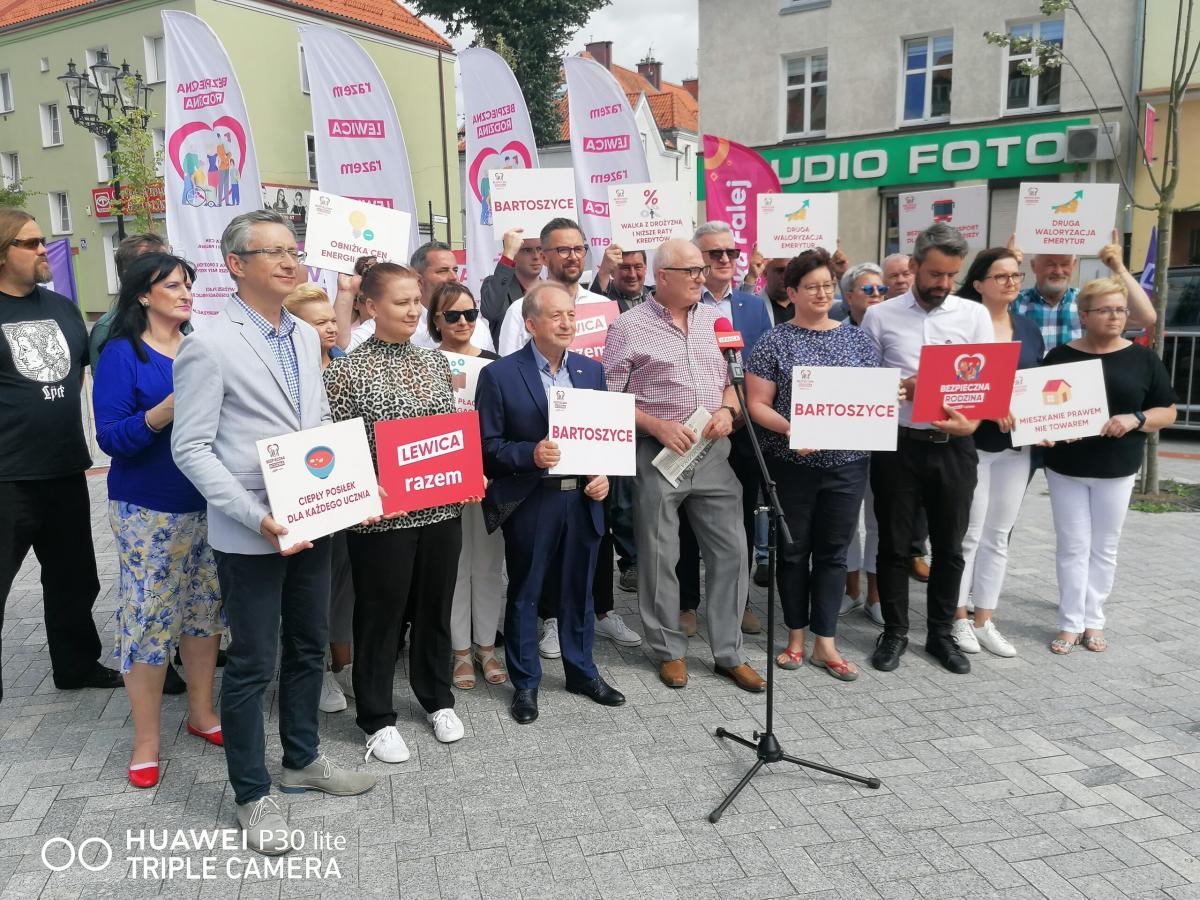 Bartoszyce/Frombork// Przedstawiciele Lewicy Razem spotkali się z mieszkańcami. Przedstawili program, zapoznali się z problemami mieszkańców. [ZDJĘCIA]