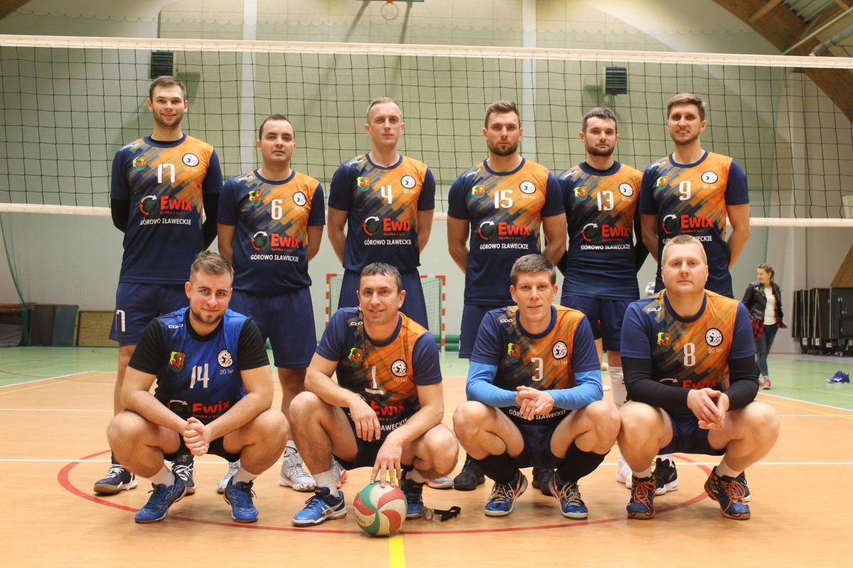 Team Cresovia pozostaje na pierwszym miejscu tabeli III ligi siatkówki
