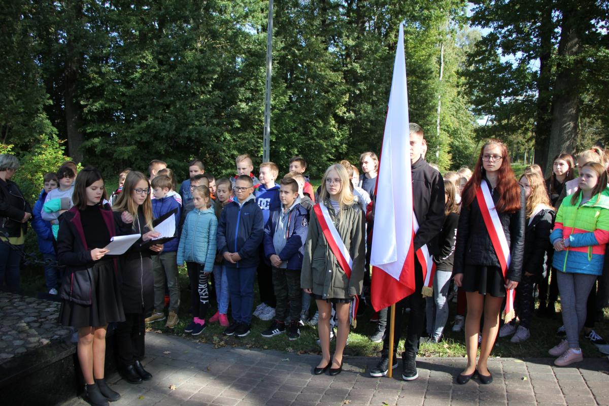 Sępopol. Uczniowie uczcili pamięć ofiar obozu Stutthof Schippenbeil