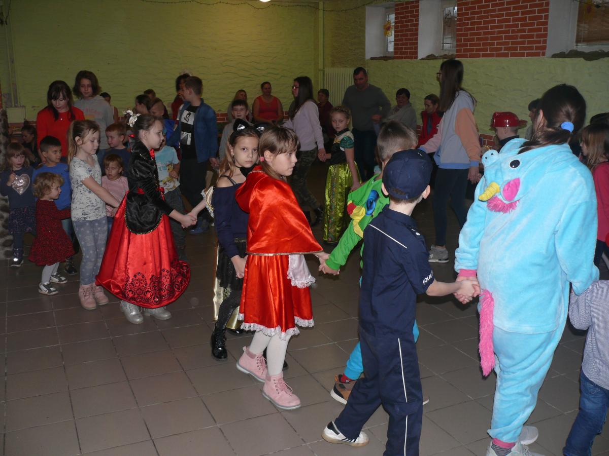 Ferie zimowe w Sępopolu. Zabawa karnawałowa w Domu Kultury