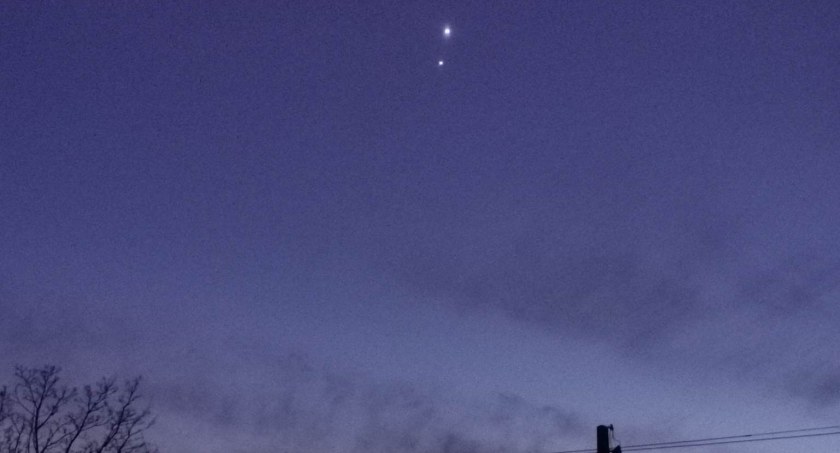 Tajemnicza zdarzenie astronomoczne, ale to nie UFO. Jowisz z Wenus pojawiły się nad bartoszyckim niebem 