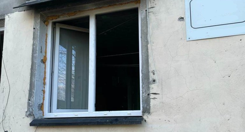 Pożar przy Serockiej. Mieszkańcy wydostali się na zewnątrz