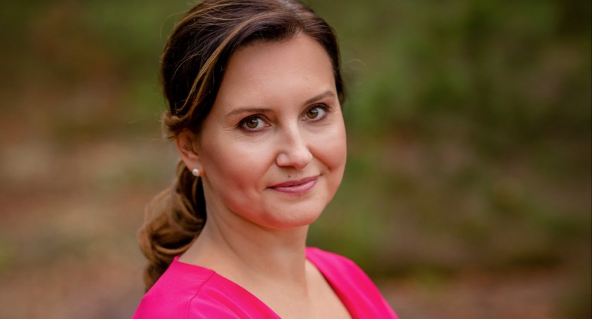 Ewa Bartosiewicz: Widziałam na własne oczy, jak niszczy się bezwzględnie ludzi