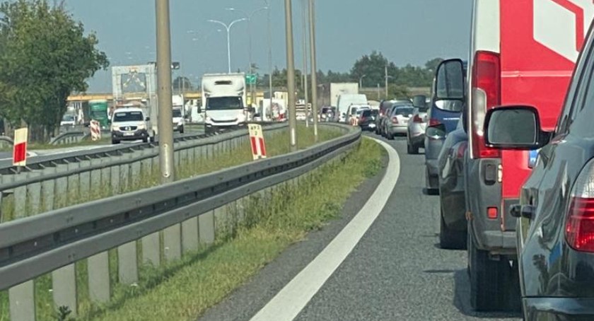 Nie pisz w internecie, że wyjeżdzasz. Kilka ważnych, przedświątecznych wskazówek 