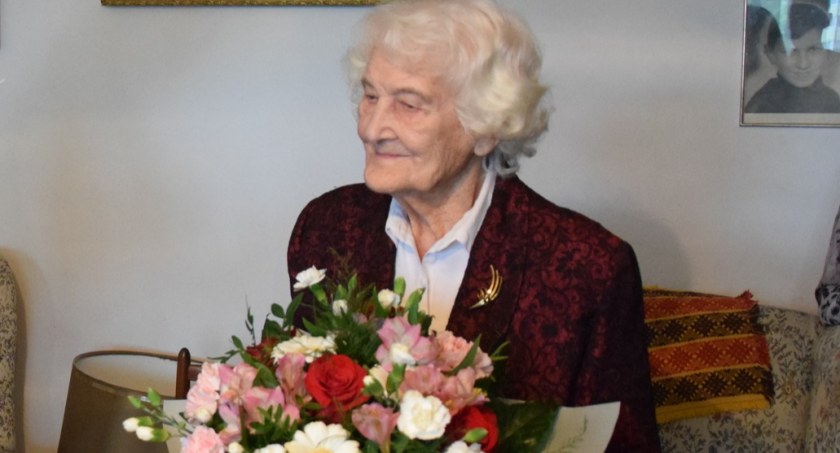 Dwieście lat dla pani Janiny! Mieszkanka Wyszkowa obchodzi piękny jubileusz