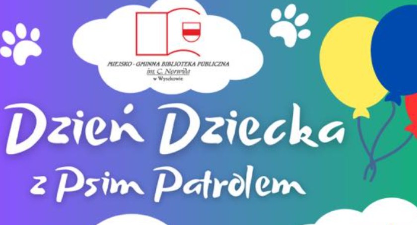 Biblioteka na Dzień Dziecka. Na placu stanie dmuchaniec