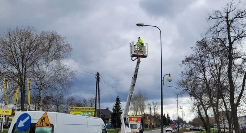Paliły się w dzień, gasły w nocy. Jest wyjaśnienie przyczyn awarii