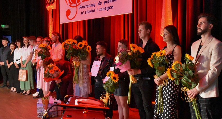  XXX Festiwal Piosenki lat 60 i 70. Lista laureatów