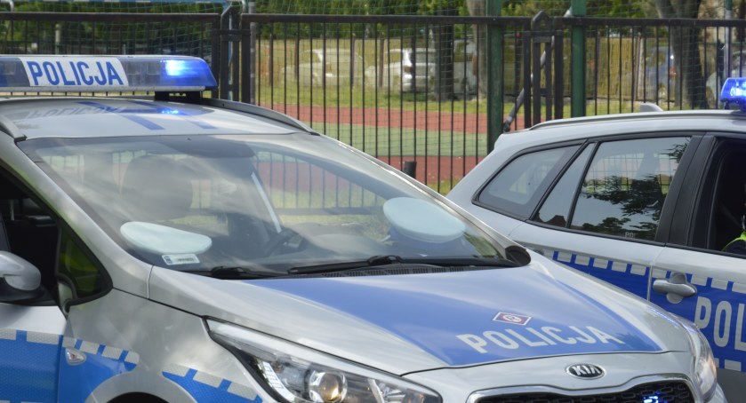 Podczas kontroli podawał fałszywe dane. Policjanci nie dali się nabrać