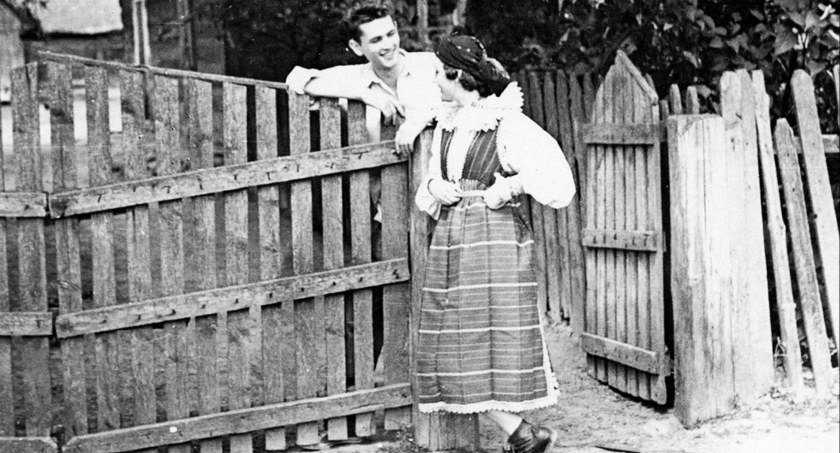 Kurpie w czerni i bieli, czyli Porządzie na starej fotografii