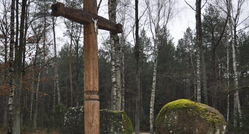 HDK Legion z finansowym grantem. Przypomną o zbrodniach w Gajówce „Mękaliny”. 