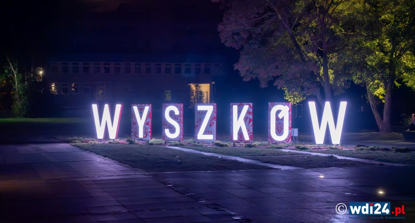 WYSZKÓW już nam świeci. Stanie się symbolem miasta?