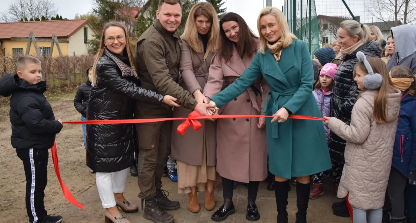 Wyczekiwany moment. Plac zabaw pełen niespodzianek już otwarty