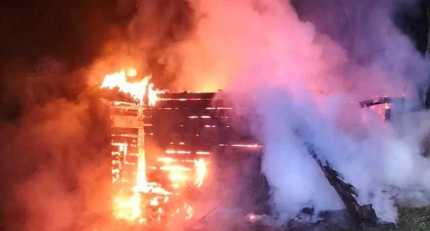 Ciężka noc strażaków. Płonęły dwa domy