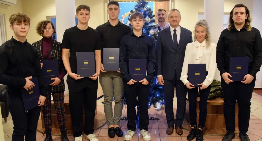 Młodzi sportowcy odebrali stypendia i nagrody z rąk burmistrza