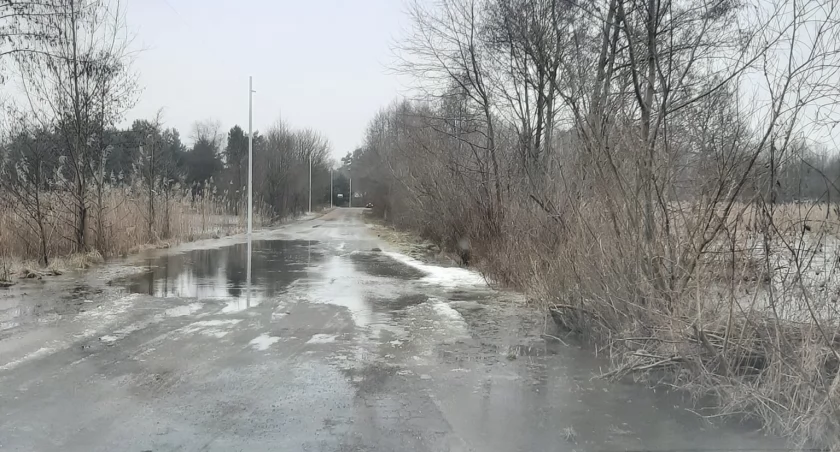 Z ostatniej chwili: Prawdopodobieństwo zalania drogi Drogoszewo - Deskurów