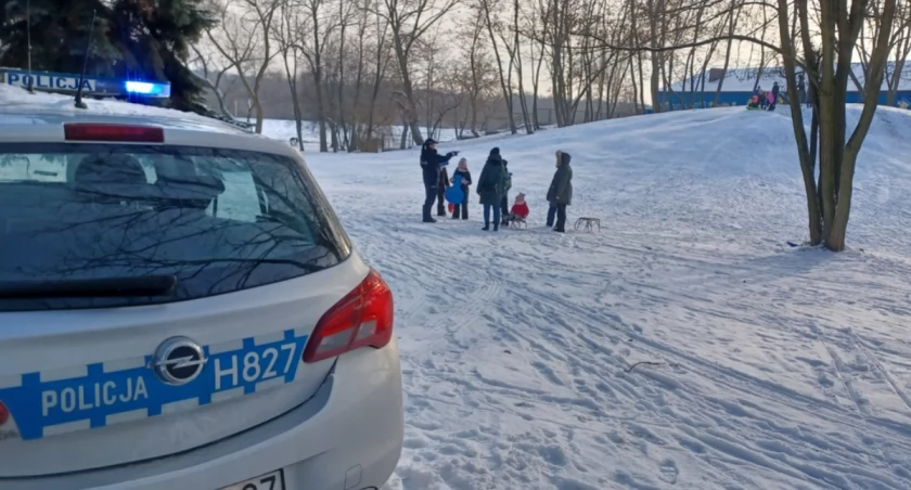 Bezpieczne ferie w mieście. Policja edukuje w terenie 
