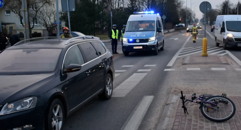 Groźna sytuacja na pasach w Wyszkowie. Potrącony to 9-letni rowerzysta