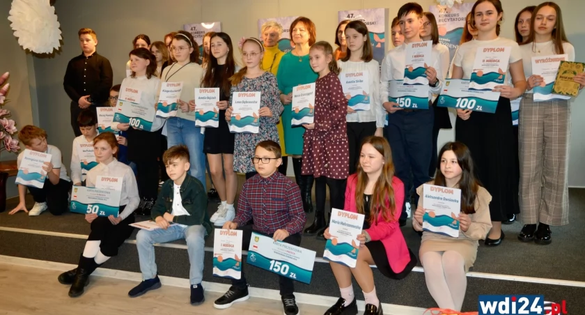 Swoją recytacją zdobyli uznanie. Wyniki WARSZAWSKIEJ SYRENKI w gminie Wyszków [FOTO]