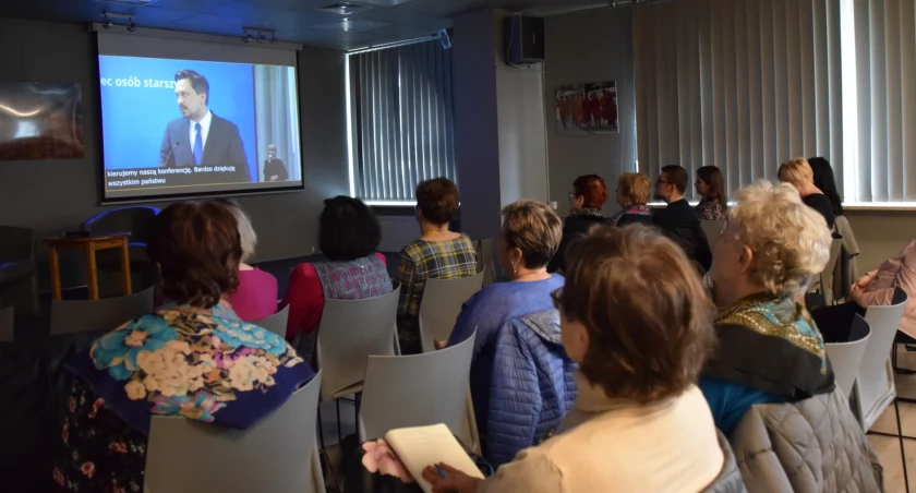 Przemoc wobec seniorów. Najcześciej ze strony opiekuna