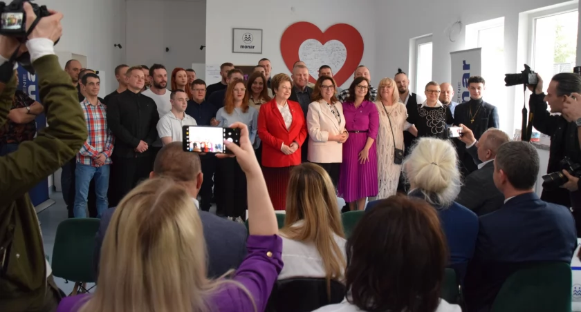 Inauguracja Integracyjnego Centrum Wsparcia dla dzieci i młodzieży. Gośćmi m.in. senator Kidawa-Błońska