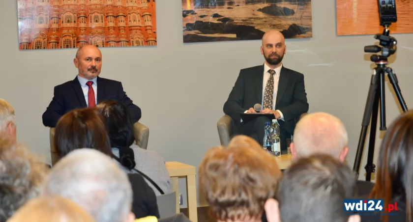 W niedzielę wybieramy burmistrza Wyszkowa. Galeria z debaty
